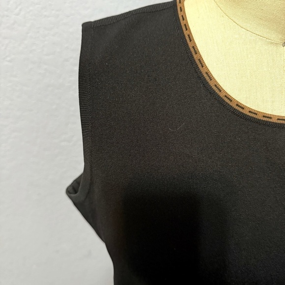 Exclusively Misook Black Contrast Trim Sleeveless Ribbed Knit Tank Top - Picture 3 of 5